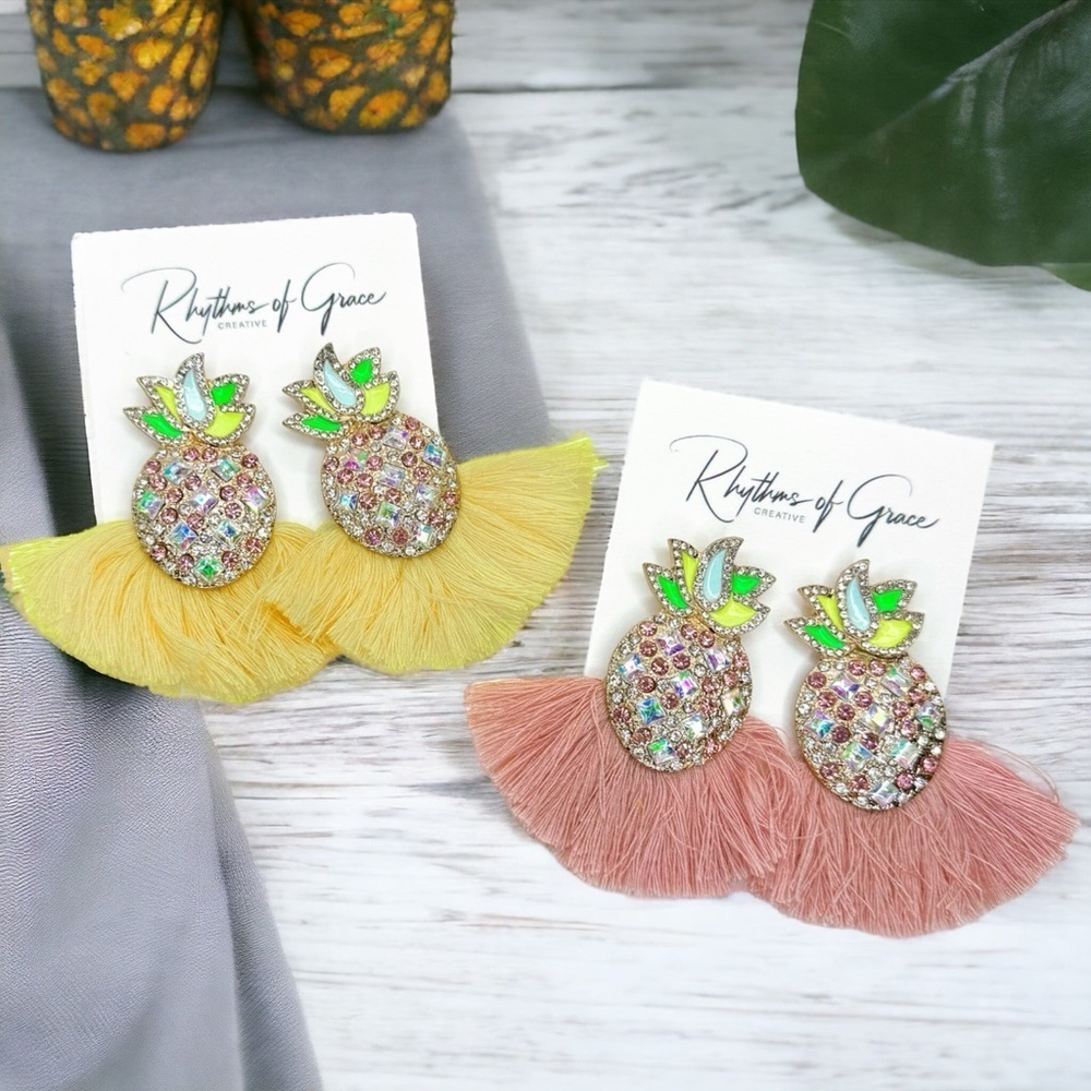 Pineapple Dangle Earrings - Add a Splash of Tropical Fun! NWT Summertime Jewelry